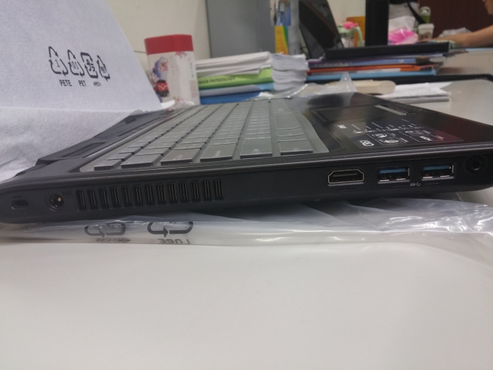 高階文書機 msi CR61 第二彈不專業開箱