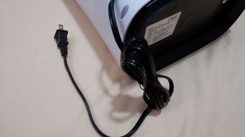 [開箱] 魔力家-去潮靈 電子式除濕機