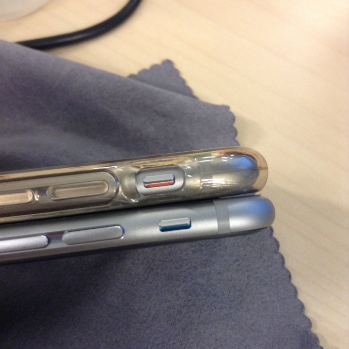 [問題] 請教各位大大為什麼我的iphone6(太空灰)靜音鍵不是橘色的?