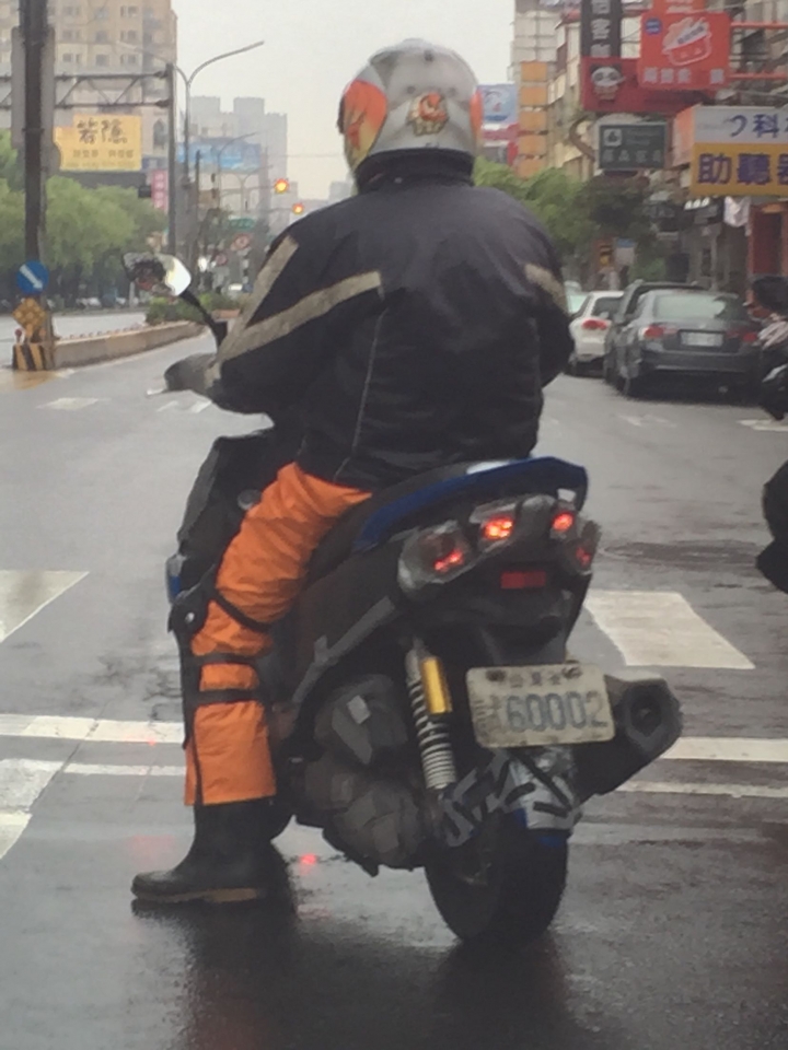 新竹市街上遇到的測試車