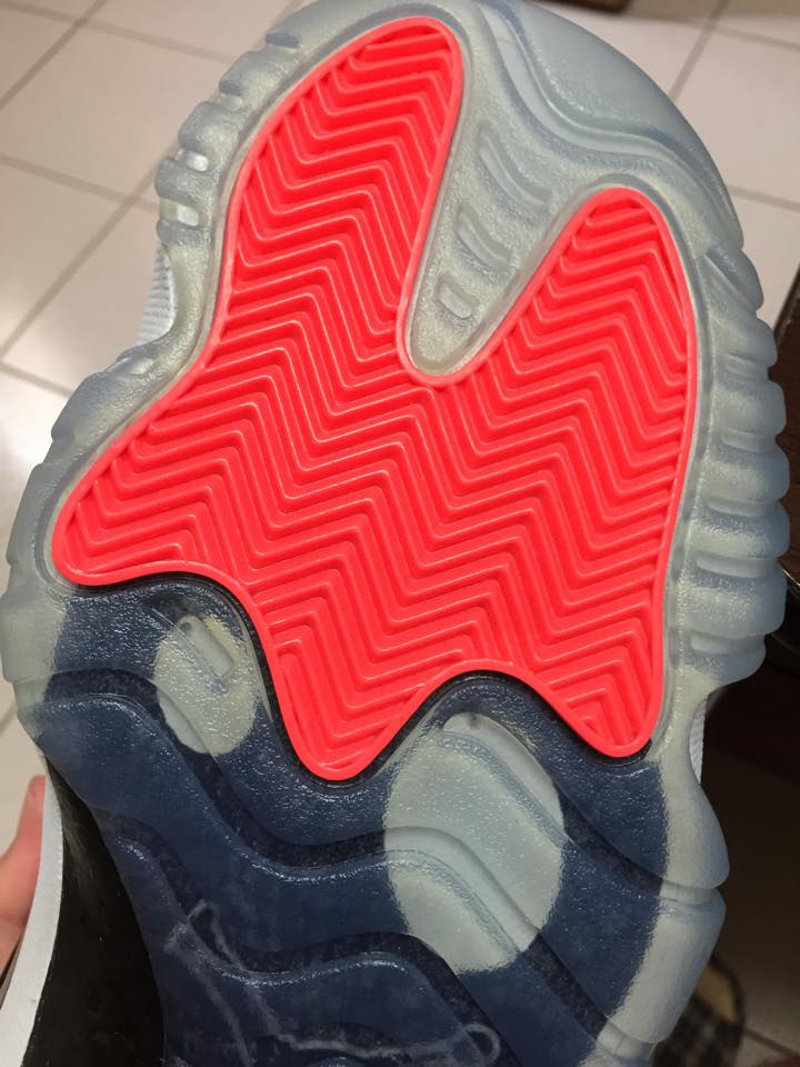 各位大大 幫我鑑定一下 JORDAN 11 LOW INFRARED 真假