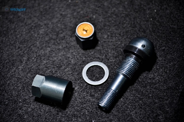 [開箱] 免牽線太陽能主機 【EK2 M3】 TPMS 胎壓/溫度偵測