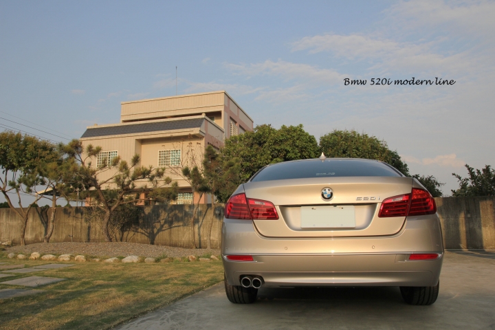 F10  520i（ Modern Line）_ 摩登我愛你