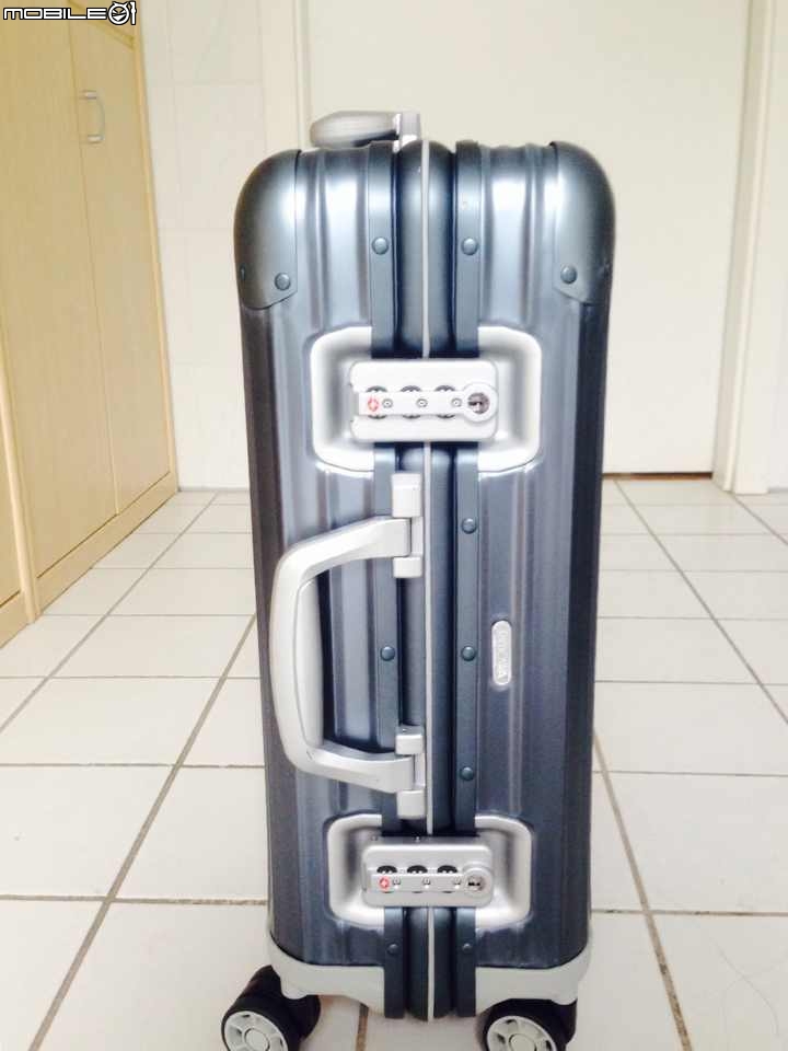 [開箱] RIMOWA 普魯士藍Topas