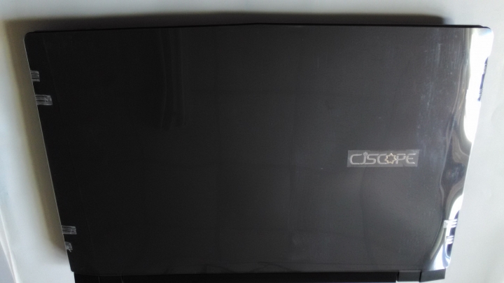 [開箱]兼具效能與CP值的移動桌電─CJSCOPE EX-950 (clevo P750ZM)