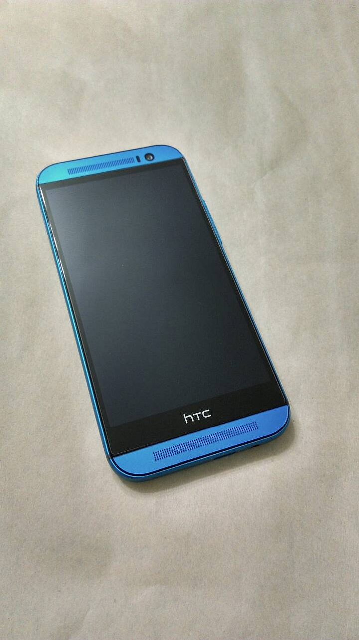 海外限定藍M8