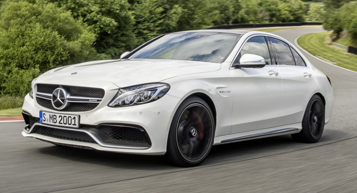 Mercedes-Benz 新一代 63 等級的前氣壩設計造型