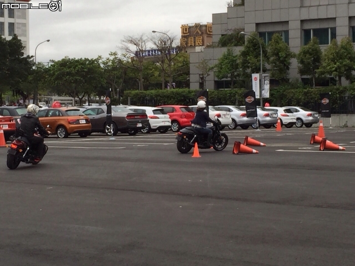 哈雷750 街車試乘