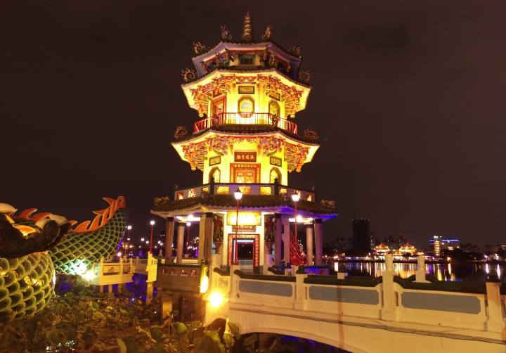 就是要一直批評m9夜拍就是了～