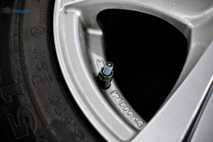 [開箱] 免牽線太陽能主機 【EK2 M3】 TPMS 胎壓/溫度偵測
