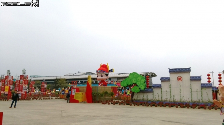 台中烏日燈區白天散步遊
