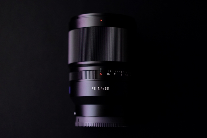 【開箱】Sony Zeiss Distagon T* FE 35mm F1.4 ZA
