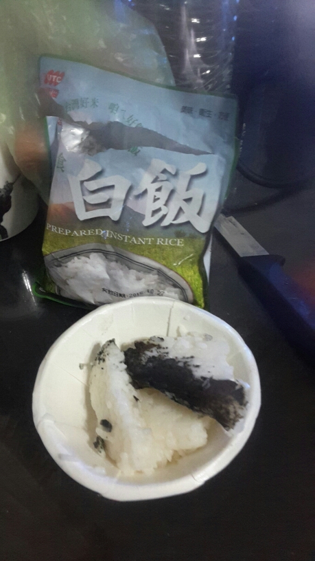 聯夏速食白飯 未過期發霉