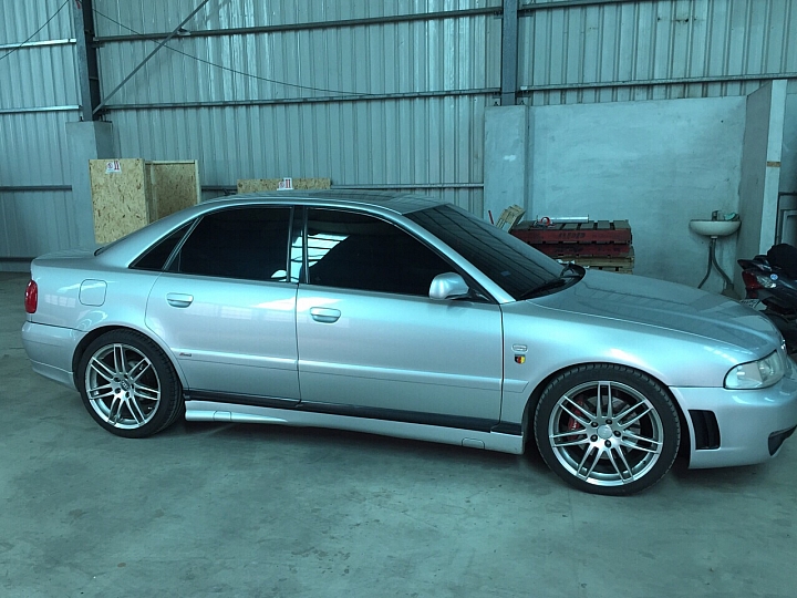 請問有人知道這台 1999 1.8T RS4 ？