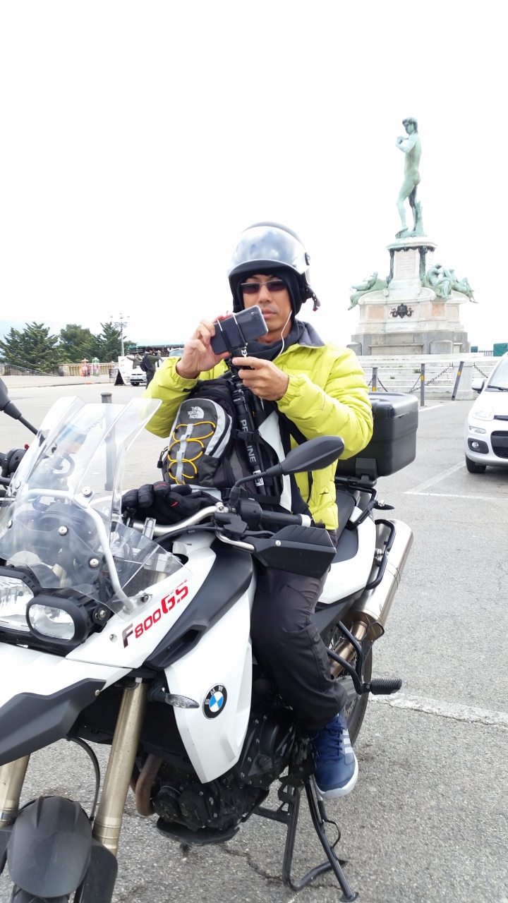騎在托斯卡尼( 托斯卡納 )公路上~ BMW f800gs