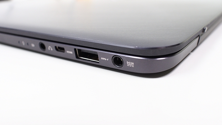 276 DPI 的 Zenbook UX305F