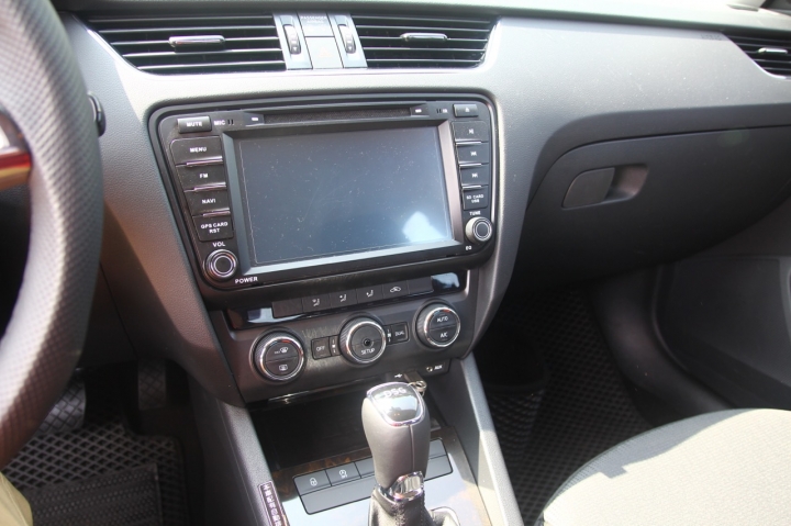 家庭好房車2015年式Octavia 1.6 TDI 開箱