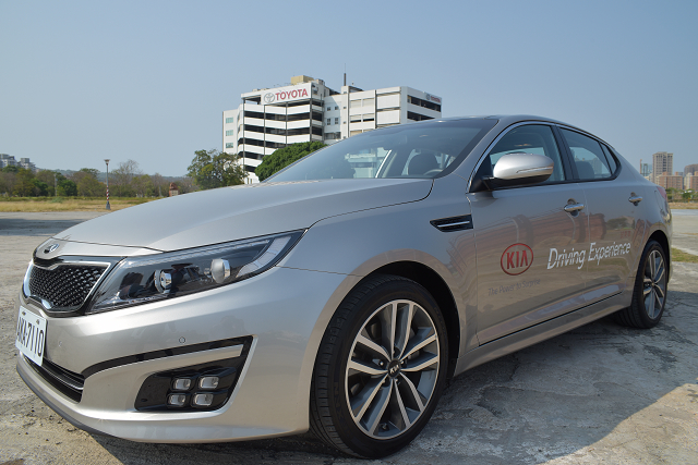 《KIA潮勢力-試乘Optima》動感超跑Optima果然一鳴驚人,無人能敵