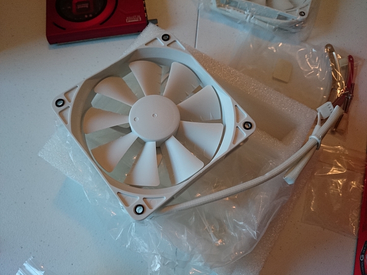 人生第一台自組的i7桌上型電腦 [文長圖多]