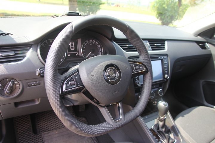 家庭好房車2015年式Octavia 1.6 TDI 開箱