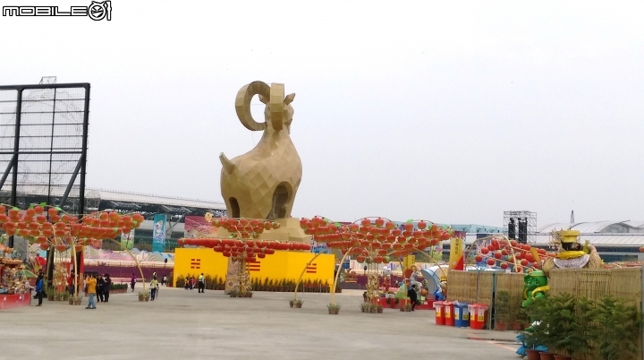 台中烏日燈區白天散步遊