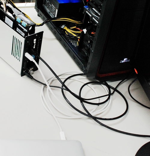 用MacBook玩遊戲，顯卡不夠力! 馬上透過Thunderbolt外接顯卡來解決這個問題吧～