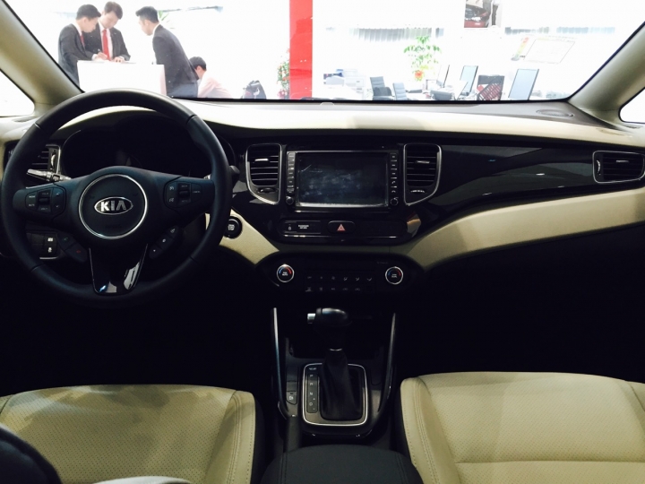 《KIA潮勢力-試駕體驗活動》-CARENS車款