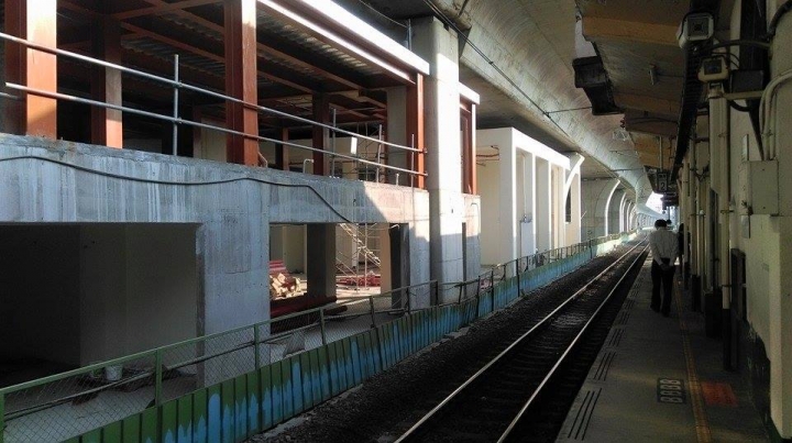 藉由台鐵與高鐵，去台中找尋ibike與BRT，嘗試參觀台中燈會[豐原廟東][大里文創][台中公園][烏日高鐵][傷眼圖多請包涵]