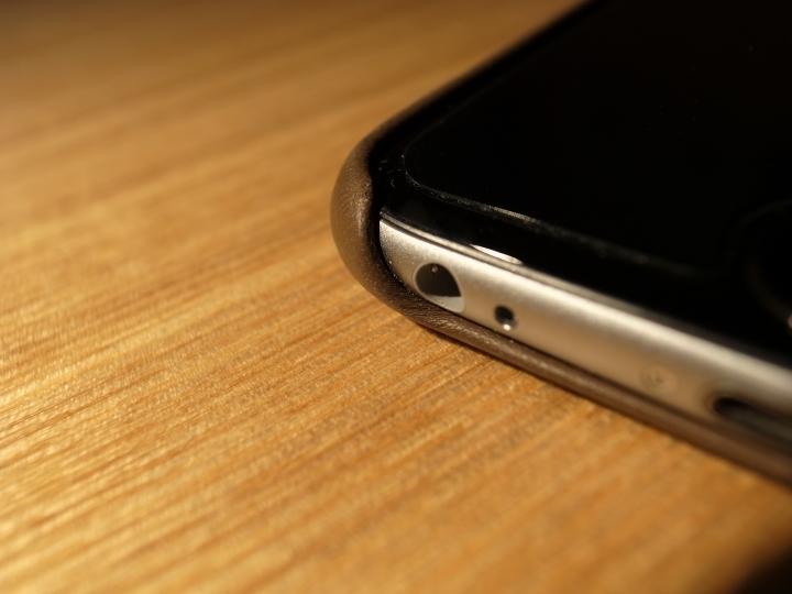 ［分享］iPhone 6 太空灰 ＋ 原廠皮質保護殼 咖啡色