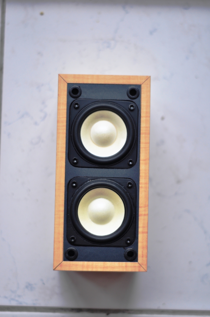 (開箱)新基音學XES-Z1 數位擴大機 + Smart 2 Plus喇叭