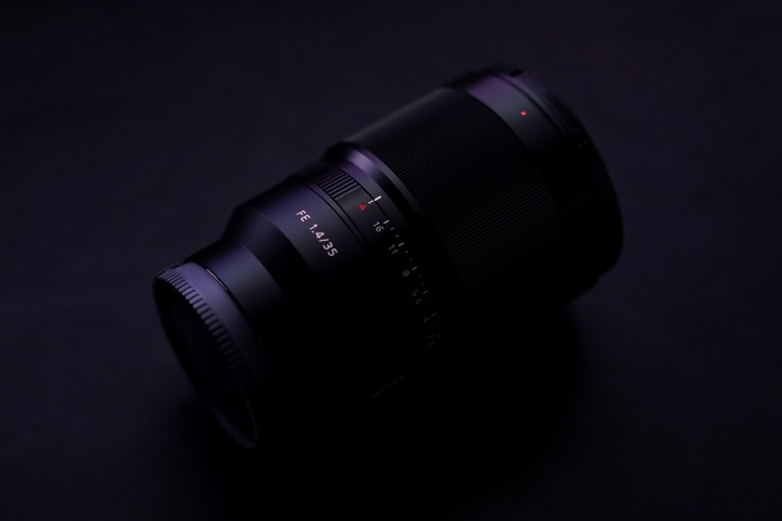 【開箱】Sony Zeiss Distagon T* FE 35mm F1.4 ZA