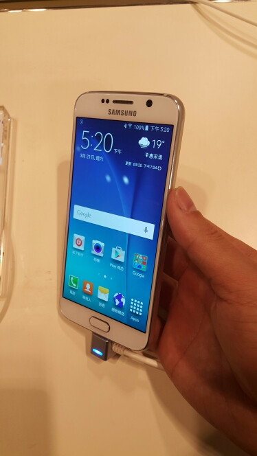 請問有note4 s6 m9 i6的照相評比嗎？  note4有滿版玻璃貼了嗎？