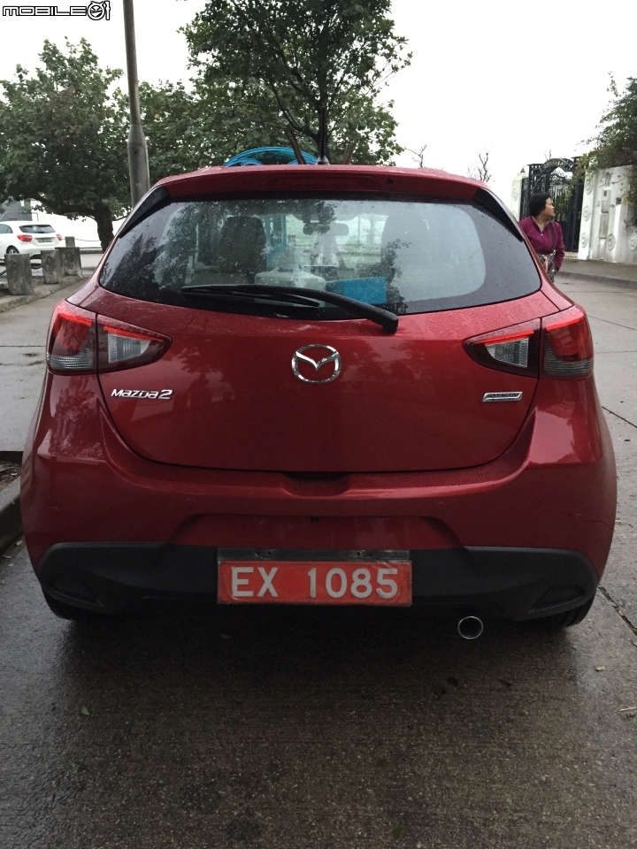 ALL NEW MAZDA 2 頂級  開箱文~~~~~~~~~~更新幾張內裝照片