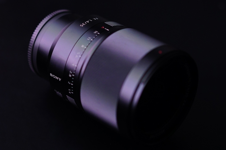 【開箱】Sony Zeiss Distagon T* FE 35mm F1.4 ZA