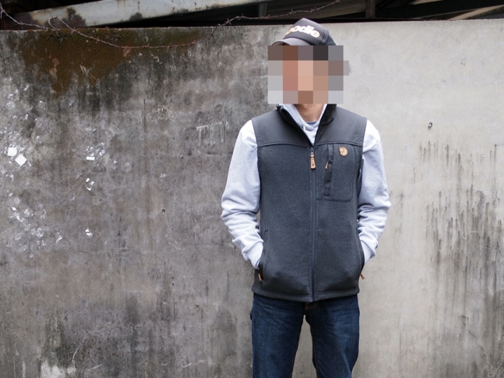 [開箱] Fjallraven 小狐狸針織刷毛背心