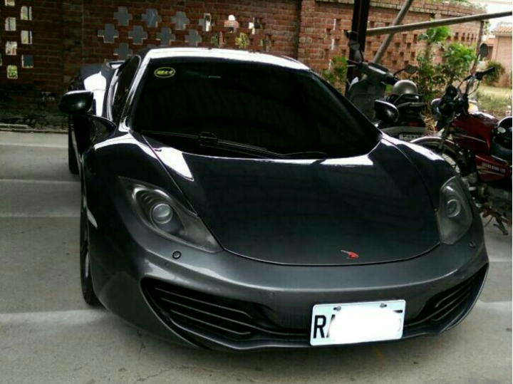 McLaren 麥拉倫