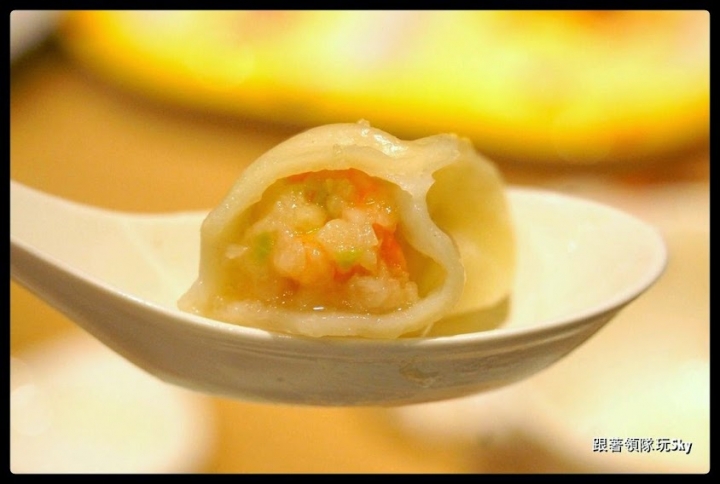 台北美食推薦-超高級鮑魚．燕窩小籠包[ 杭州小籠湯包 ](民生東路店)