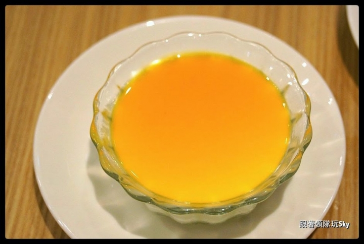 台北美食推薦-超高級鮑魚．燕窩小籠包[ 杭州小籠湯包 ](民生東路店)