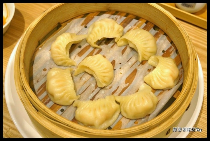 台北美食推薦-超高級鮑魚．燕窩小籠包[ 杭州小籠湯包 ](民生東路店)