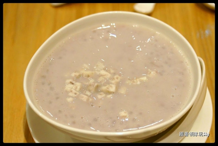 台北美食推薦-超高級鮑魚．燕窩小籠包[ 杭州小籠湯包 ](民生東路店)