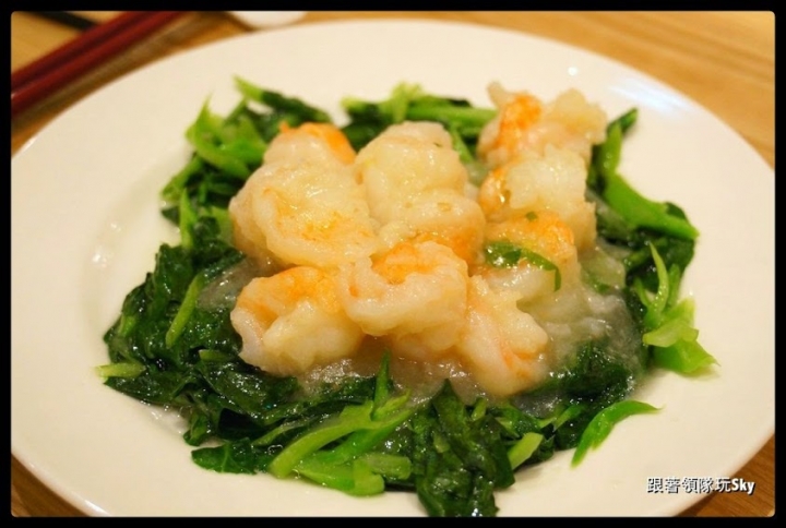 台北美食推薦-超高級鮑魚．燕窩小籠包[ 杭州小籠湯包 ](民生東路店)