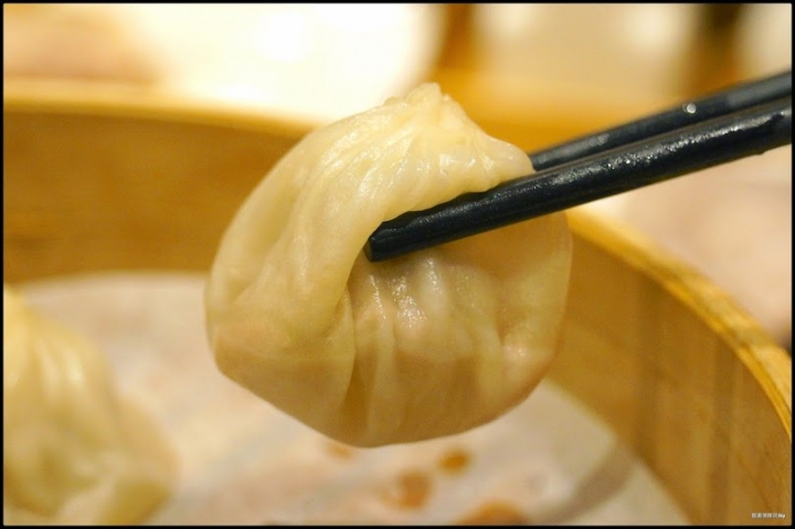 台北美食推薦-超高級鮑魚．燕窩小籠包[ 杭州小籠湯包 ](民生東路店)