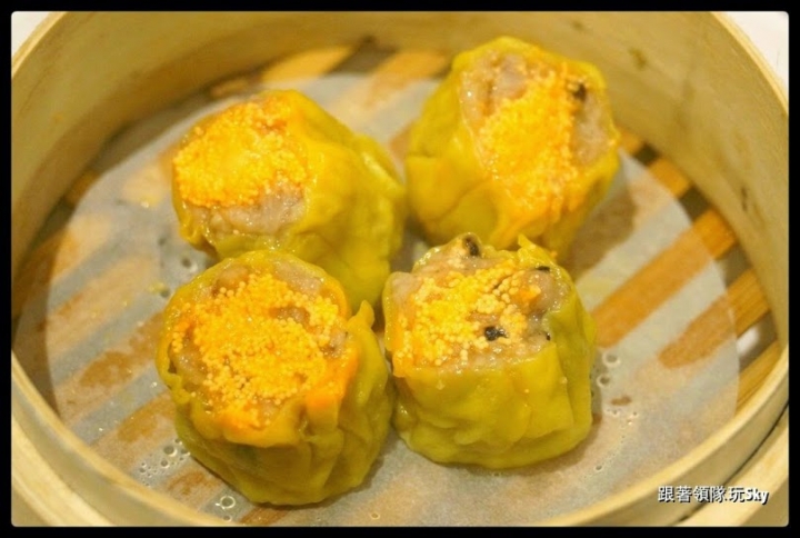 台北美食推薦-超高級鮑魚．燕窩小籠包[ 杭州小籠湯包 ](民生東路店)