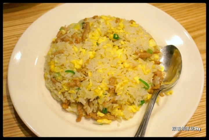 台北美食推薦-超高級鮑魚．燕窩小籠包[ 杭州小籠湯包 ](民生東路店)