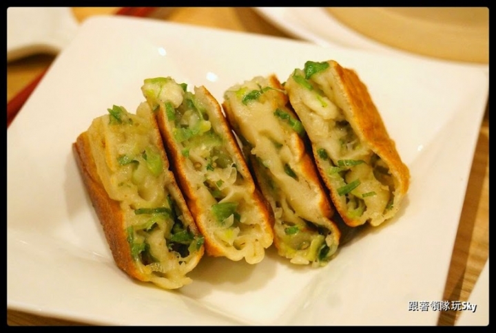 台北美食推薦-超高級鮑魚．燕窩小籠包[ 杭州小籠湯包 ](民生東路店)