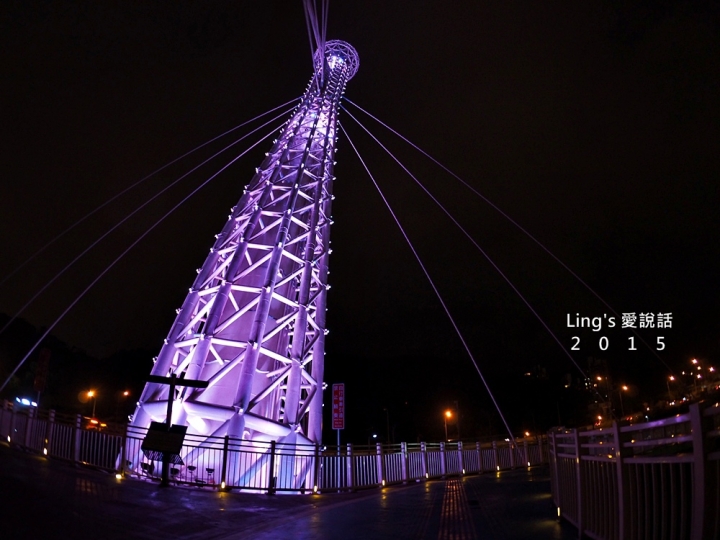 【台北景點】很像豪華夜總華麥克風造型之星光橋