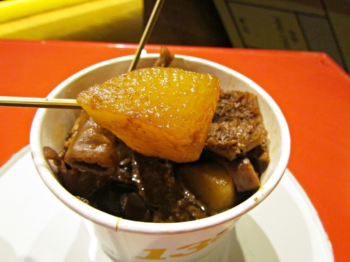 [吃食]士林夜市十三座牛雜~香港道地的庶民美食來台重新開張