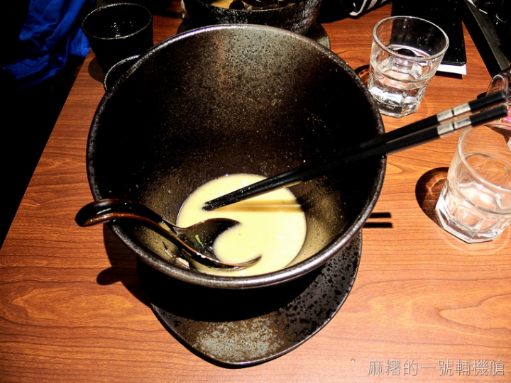 [台北大安]濃厚口味已被調整過的鷹流拉麵