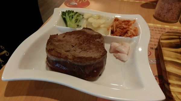吼~好牛排原味的就很好吃 吼牛排(板橋創新店)