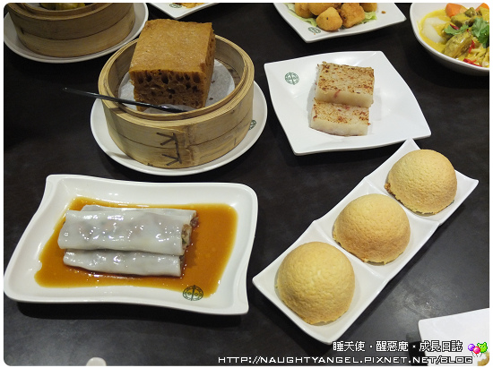 【HOYII北車站。情境式美食商場】咦~我在紐約地鐵裡大吃大喝!!!